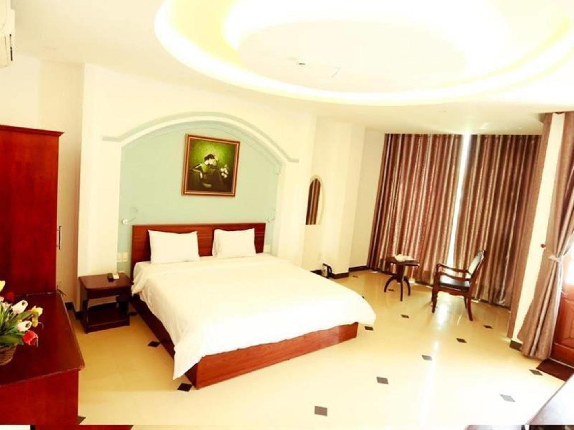 Xuan Hung Hotel Da Nang Exterior photo